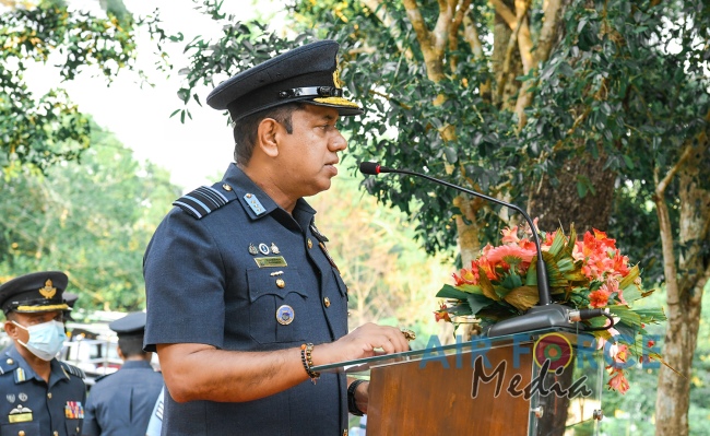 COMMANDER’S
INSPECTION OF SLAF STATION IRANAMADU