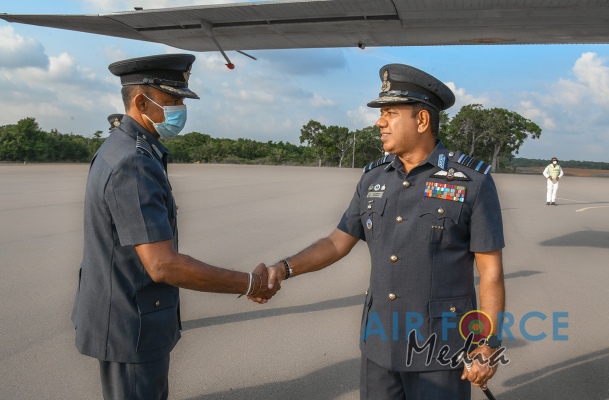 COMMANDER’S
INSPECTION OF SLAF STATION IRANAMADU