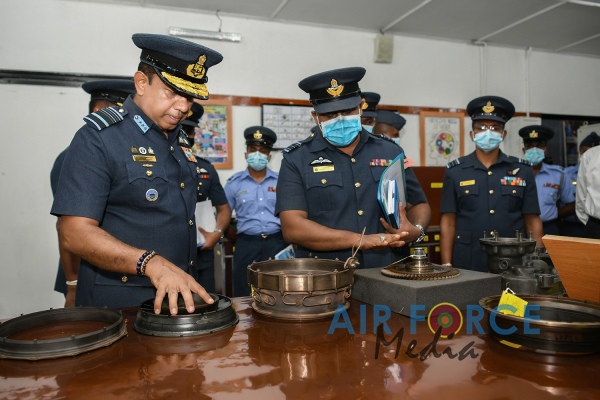 COMMANDER'S INSPECTION OF SLAF BASE KATUNAYAKE