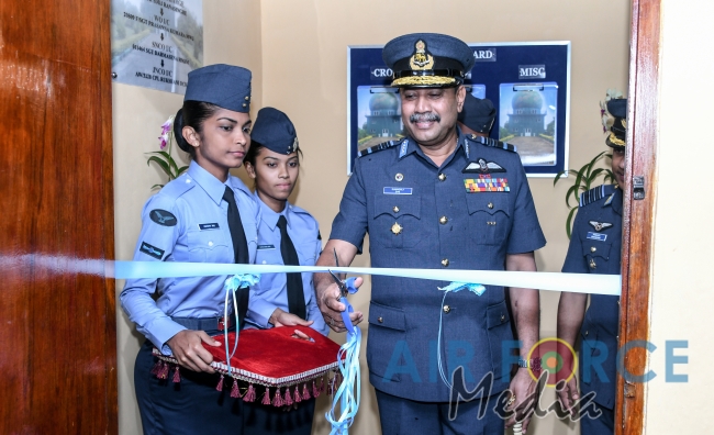Commander's Inspection of SLAF Station Mirigama