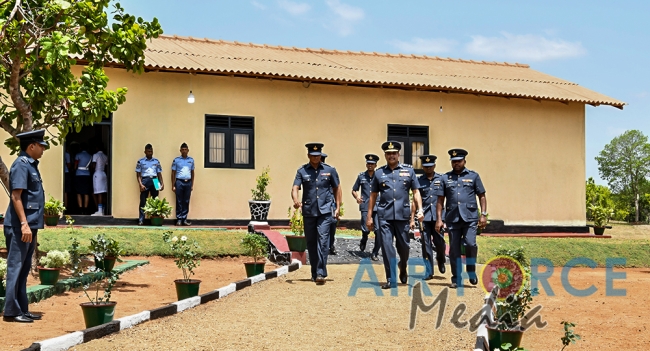Commander’s Inspection of SLAF Station Morawewa