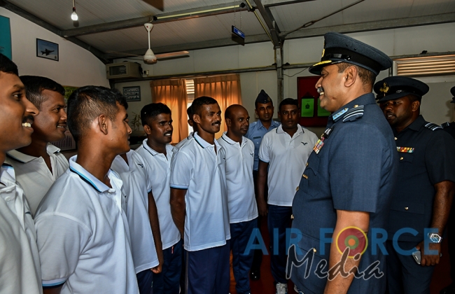 Commander’s Inspection of SLAF Station Morawewa