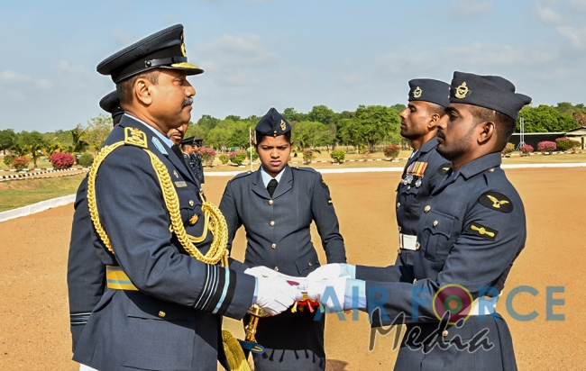 Commander’s Inspection of SLAF Station Morawewa