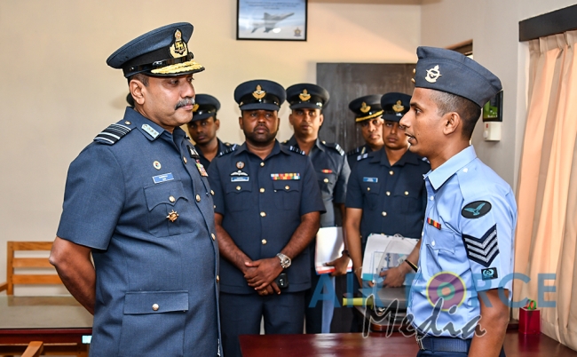 Commander’s Inspection of SLAF Station Morawewa