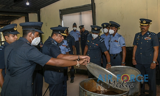 COMMANDER’S
INSPECTION OF SLAF STATION MULLAITIVU