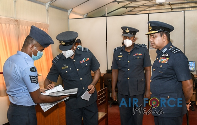 COMMANDER’S
INSPECTION OF SLAF STATION MULLAITIVU
