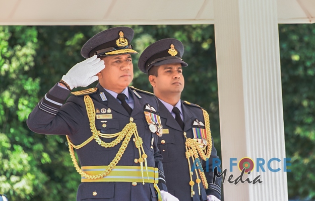 COMMANDER’S
INSPECTION OF SLAF STATION MULLAITIVU
