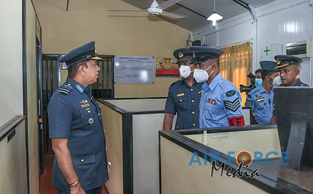 COMMANDER’S
INSPECTION OF SLAF STATION MULLAITIVU