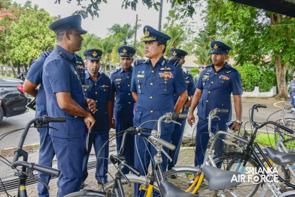 COMMANDER'S INSPECTION AT SLAF BASE RATMALANA
