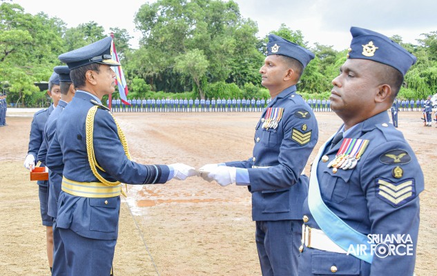 COMMANDER'S INSPECTION AT SLAF BASE RATMALANA