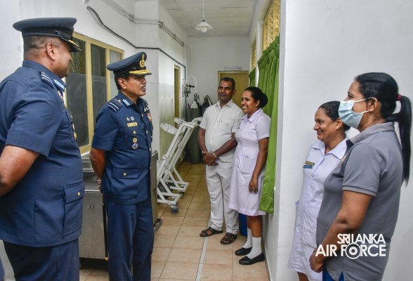 COMMANDER'S INSPECTION AT SLAF BASE RATMALANA