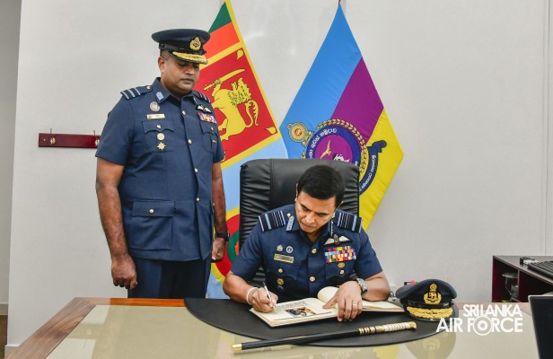 COMMANDER'S INSPECTION AT SLAF BASE RATMALANA