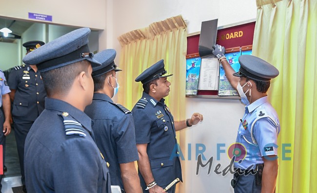 COMMANDER’S INSPECTION OF SLAF STATION SIGIRIYA