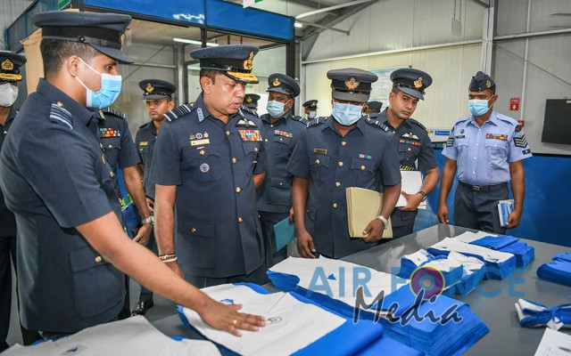 COMMANDER’S INSPECTION OF SLAF STATION SIGIRIYA