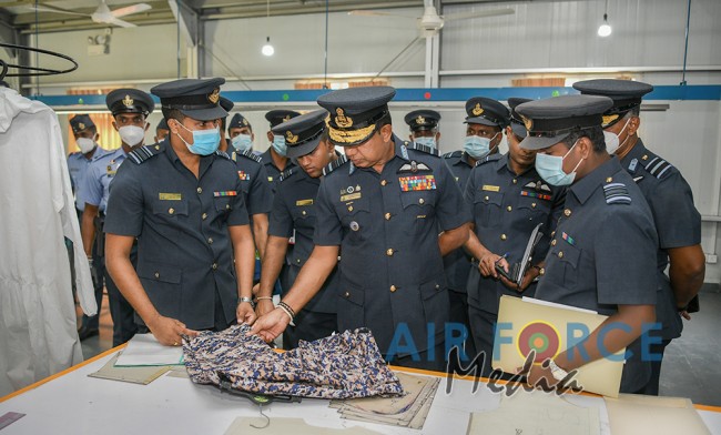 COMMANDER’S INSPECTION OF SLAF STATION SIGIRIYA