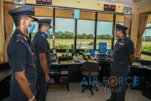 COMMANDER’S INSPECTION OF SLAF STATION SIGIRIYA