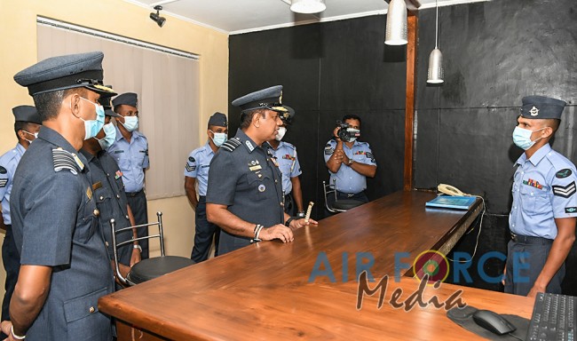 COMMANDER’S INSPECTION OF SLAF STATION SIGIRIYA