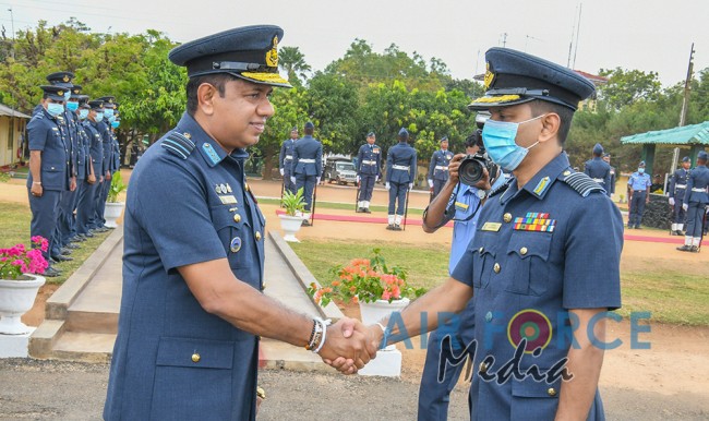 COMMANDER’S INSPECTION OF SLAF STATION SIGIRIYA