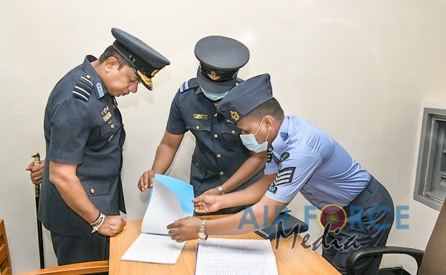 COMMANDER’S INSPECTION OF SLAF STATION SIGIRIYA