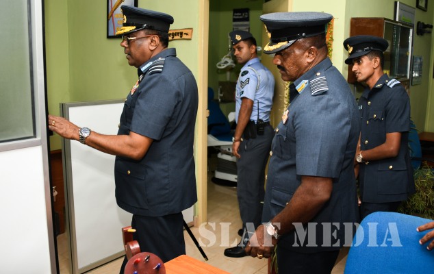Commander's
Inspection of SLAF Station Weerawila