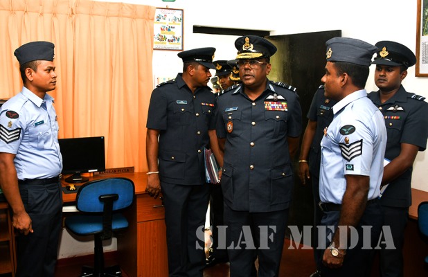 Commander's
Inspection of SLAF Station Weerawila