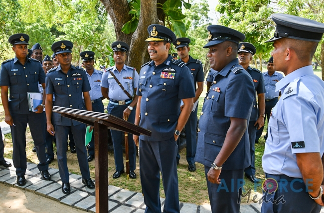 Commander's Inspection of SLAF Station Weerawila