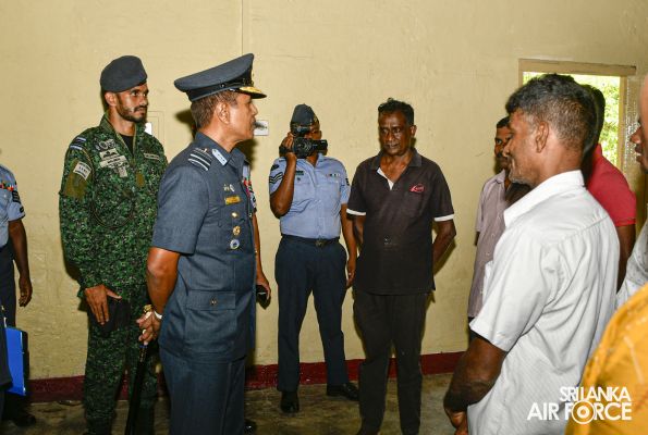 COMMANDER’S INSPECTION OF SLAF BASE KATUNAYAKE