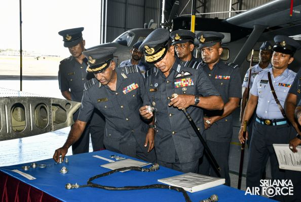 COMMANDER’S INSPECTION OF SLAF BASE KATUNAYAKE