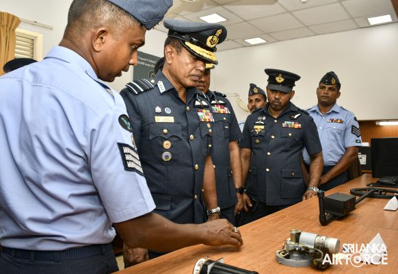 COMMANDER’S INSPECTION OF SLAF BASE KATUNAYAKE