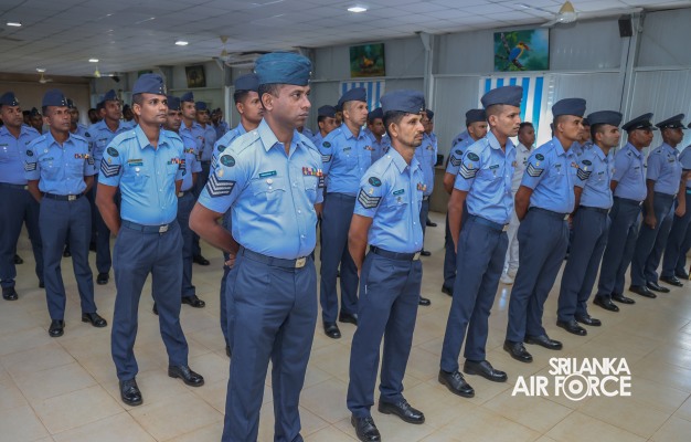 ANNUAL COMMANDER'S INSPECTION AT SLAF REGIMENT TRAINING SCHOOL VANNI