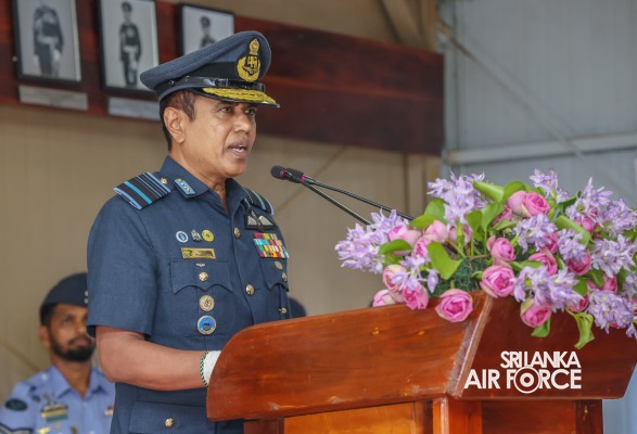 ANNUAL COMMANDER'S INSPECTION AT SLAF REGIMENT TRAINING SCHOOL VANNI
