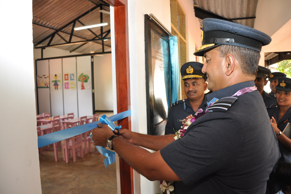 ගුවන් හමුදාධිපති තූමන් වවුනියා කදවුරේ වාර්ෂික පරීක්ෂණය සිදුකරයි