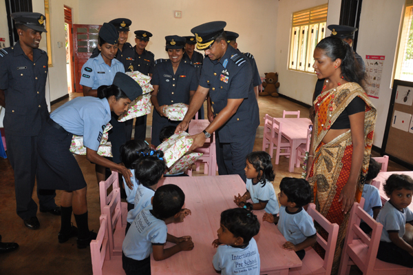 ගුවන් හමුදාධිපති තූමන් වවුනියා කදවුරේ වාර්ෂික පරීක්ෂණය සිදුකරයි