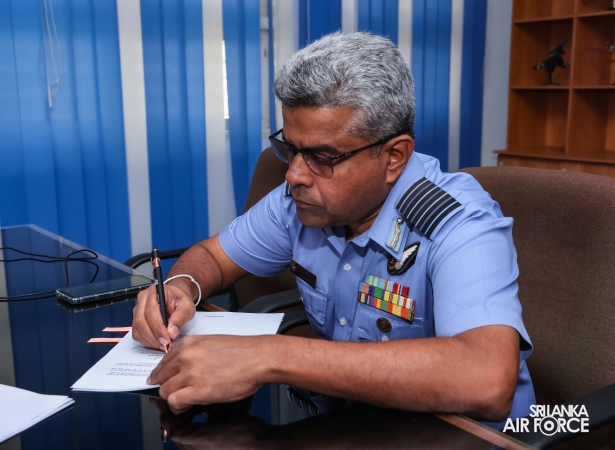 CHANGE OF COMMAND AT AIRCRAFT OVERHAUL WING SLAF BASE KATUNAYAKE