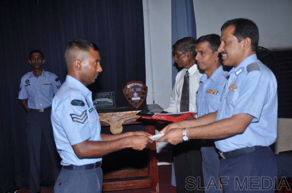 Closing Ceremony of No.01/2011 Aero Electrical And Instrument Advanced Course