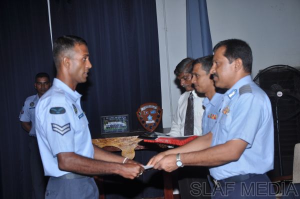 Closing Ceremony of No.01/2011 Aero Electrical And Instrument Advanced Course