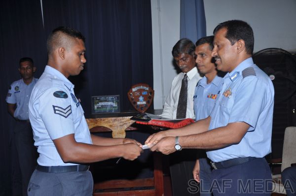Closing Ceremony of No.01/2011 Aero Electrical And Instrument Advanced Course