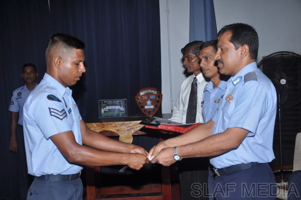 Closing Ceremony of No.01/2011 Aero Electrical And Instrument Advanced Course