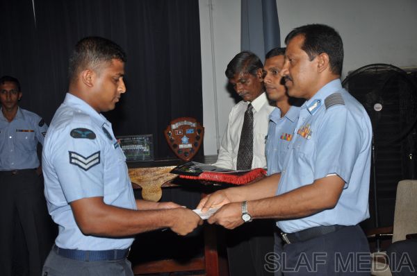 Closing Ceremony of No.01/2011 Aero Electrical And Instrument Advanced Course