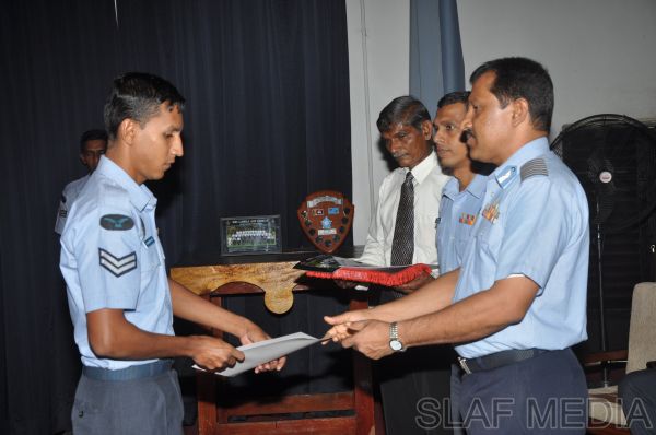 Closing Ceremony of No.01/2011 Aero Electrical And Instrument Advanced Course