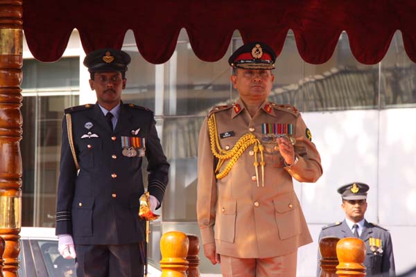 Army Chief of Bangladesh visits SLAF