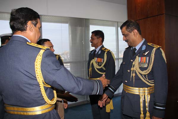 Army Chief of Bangladesh visits SLAF