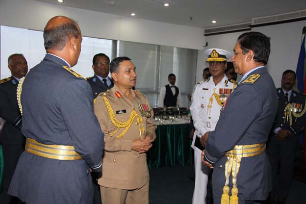 Army Chief of Bangladesh visits SLAF
