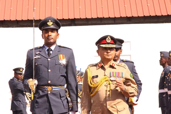 Army Chief of Bangladesh visits SLAF