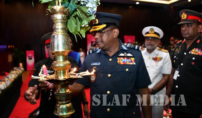 Commander attends first ever Army Women’s Corps Symposium