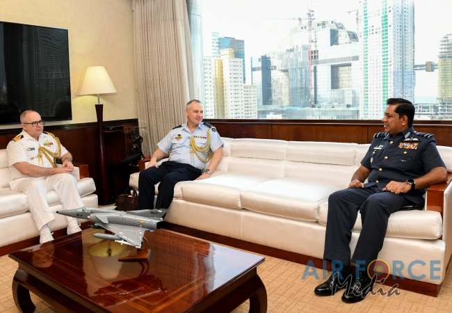 Outgoing and Incoming Australian Defence Advisers Call on Commander