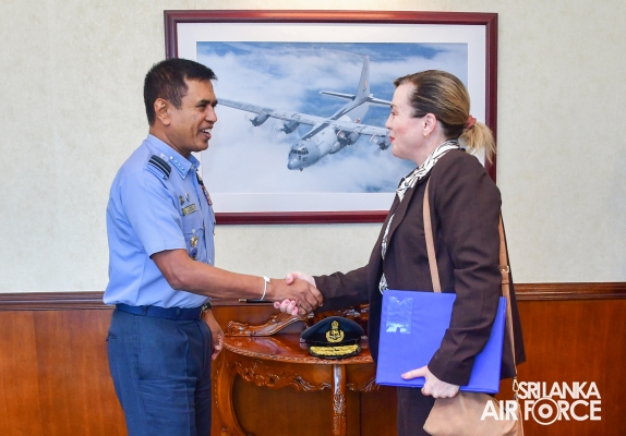 DELEGATION OF HIGH COMMISSION OF AUSTRALIA IN SRI LANKA CALLS ON
THE COMMANDER