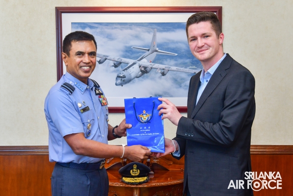 DELEGATION OF HIGH COMMISSION OF AUSTRALIA IN SRI LANKA CALLS ON
THE COMMANDER