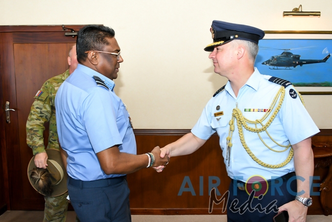 Deputy Commander Joint Operations of the Australian Navy Calls on
Commander
