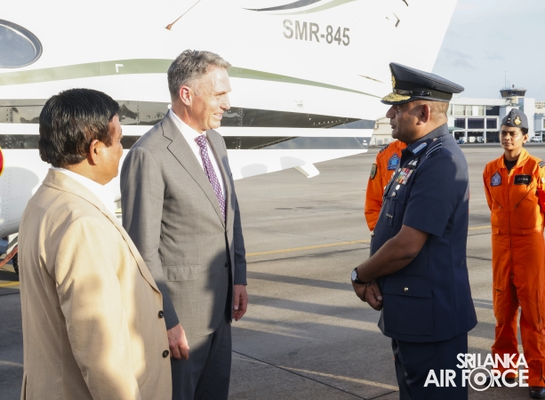 AUSTRALIAN DEPUTY PRIME MINISTER INSPECTS KA 350 AIRCRAFT DURING OFFICIAL VISIT TO SRI LANKA